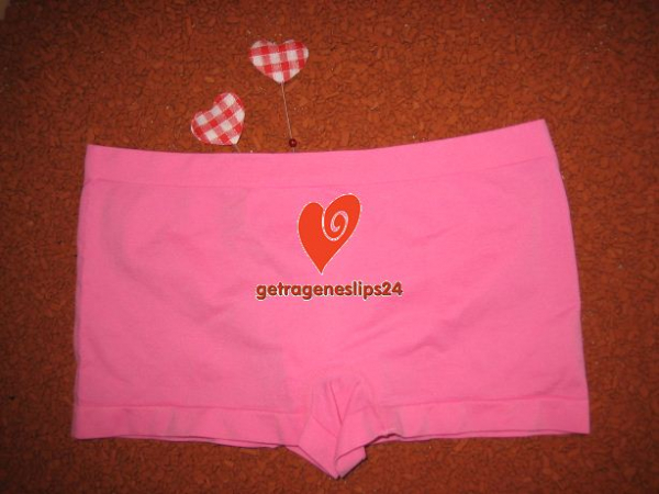 Lässiger Panty in pink mit Gefühl im inneren
